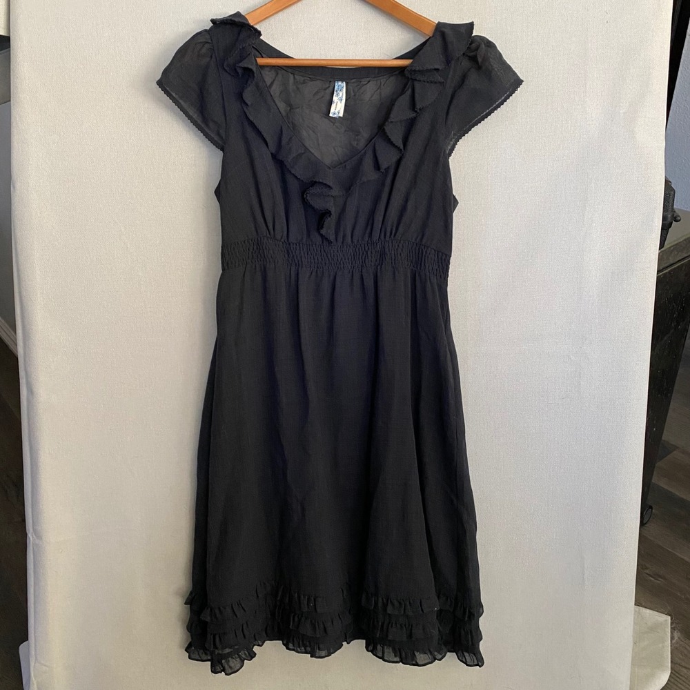 Maeve Anthropologie Black Ruffle V-Neck Smocked Mini‎ Dress Size 6 Wool Blend
